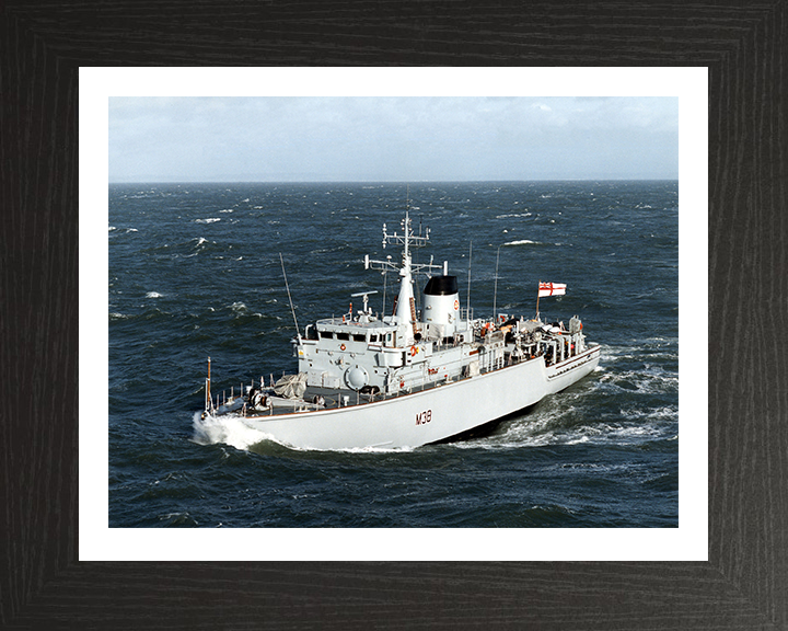 HMS Atherstone M38 Royal Navy Hunt class mine countermeasures vessel Photo Print or Framed Print - Hampshire Prints