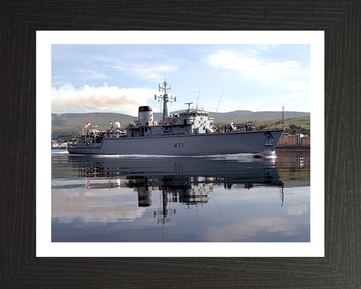 HMS Brocklesby M33 Royal Navy Hunt class Mine Counter Measures Vessel Photo Print or Framed Print - Hampshire Prints