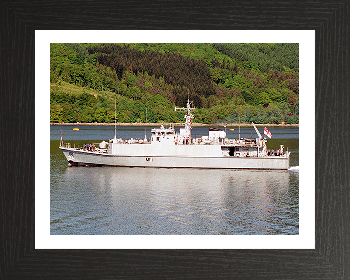 HMS Blyth M111 Royal Navy Sandown class minehunter Photo Print or Framed Print - Hampshire Prints