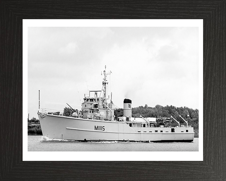 HMS Bronington M1115 Royal Navy Ton Class Minesweeper Photo Print or Framed Print - Hampshire Prints