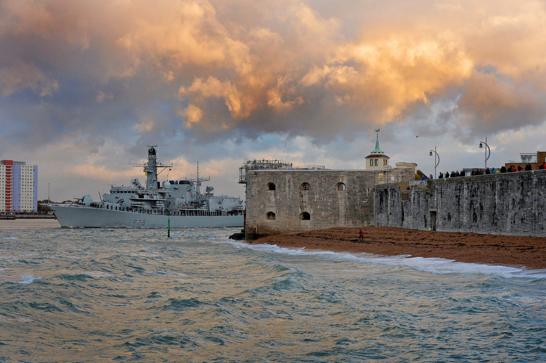 HMS Kent F78 Royal Navy Type 23 frigate Photo Print or Framed Print - Hampshire Prints