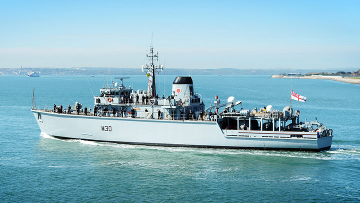 HMS Ledbury M30 Royal Navy Hunt class minehunter Photo Print or Framed Print - Hampshire Prints