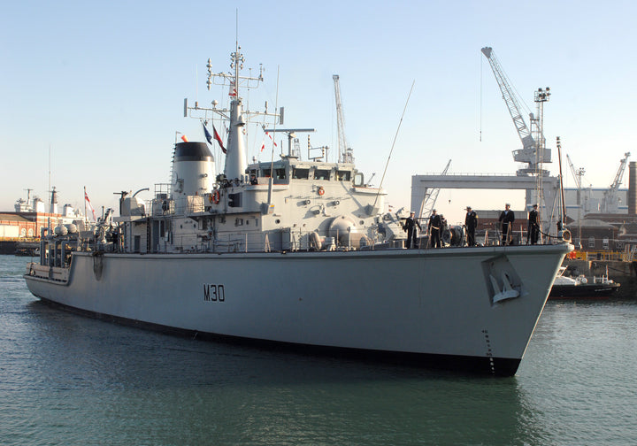 HMS Ledbury M30 Royal Navy Hunt class minehunter Photo Print or Framed Print - Hampshire Prints