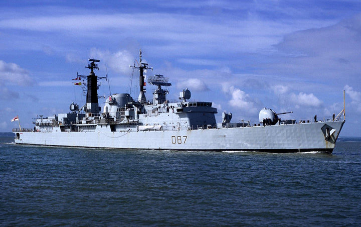 HMS Newcastle D87 Royal Navy Type 42 destroyer Photo Print or Framed Photo Print - Hampshire Prints