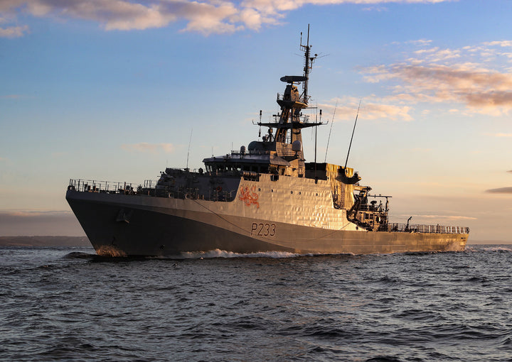 HMS Tamar P233 Royal Navy River class offshore patrol vessel Photo Print or Framed Print - Hampshire Prints