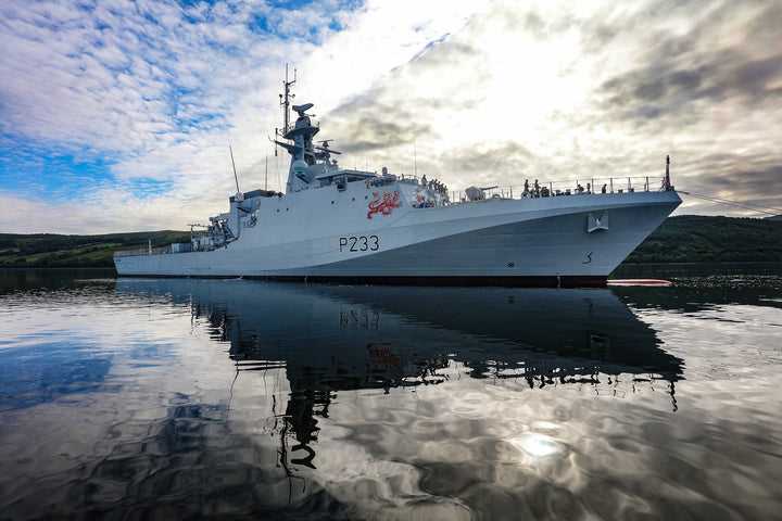 HMS Tamar P233 Royal Navy River class offshore patrol vessel Photo Print or Framed Print - Hampshire Prints