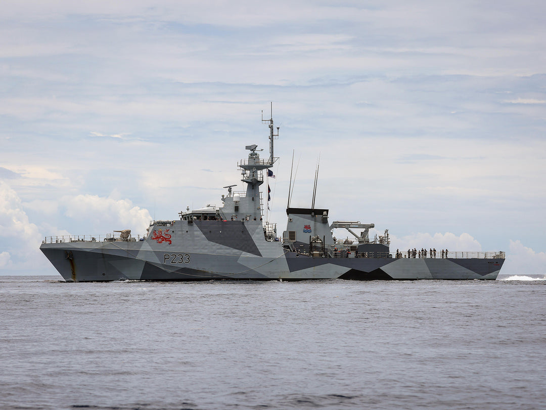 HMS Tamar P233 Royal Navy River class offshore patrol vessel Photo Print or Framed Print - Hampshire Prints