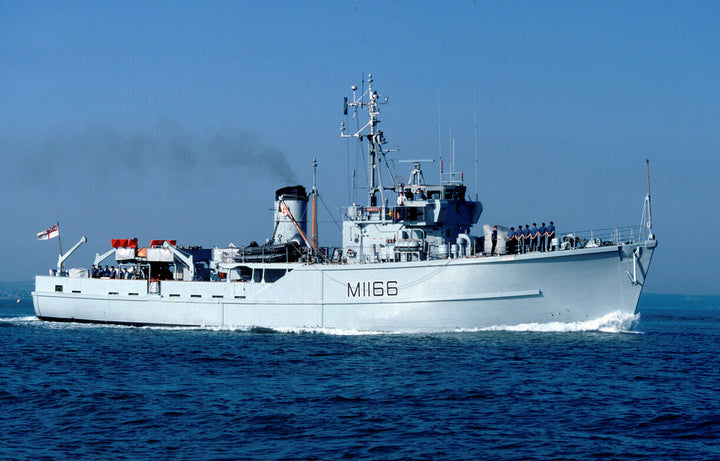 HMS Nurton M1166 Royal Navy Ton Class Minesweeper Photo Print or Framed Print - Hampshire Prints