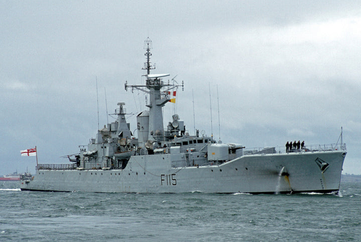 HMS Berwick F115 Royal Navy Rothesay Class frigate Photo Print or Framed Print - Hampshire Prints