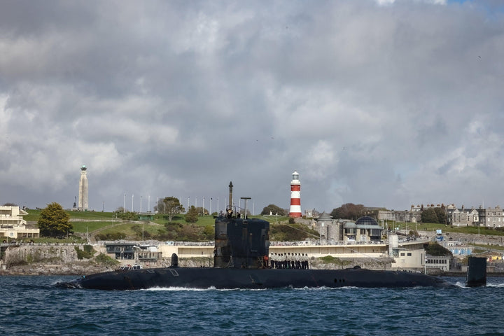 HMS Trenchant S91 Submarine | Photo Print | Framed Print | Trafalgar Class | Royal Navy - Hampshire Prints