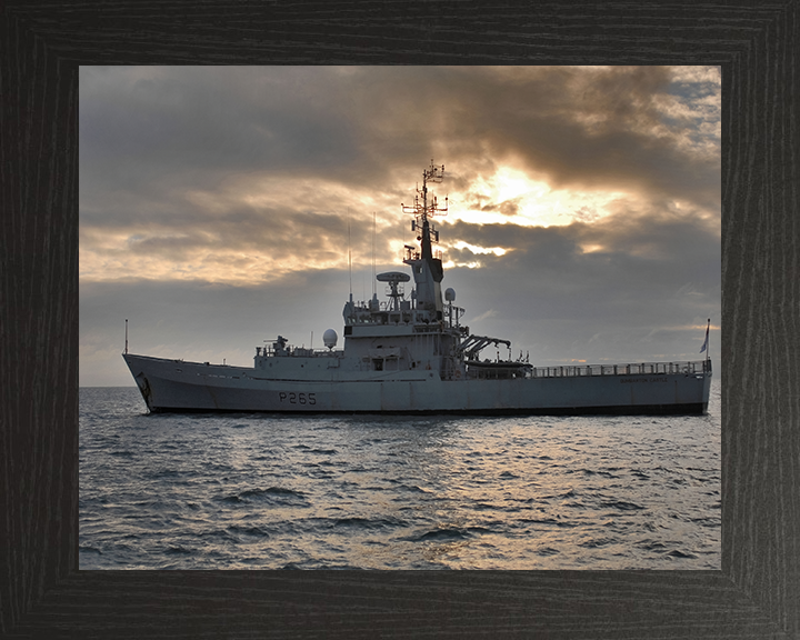 HMS Dumbarton Castle P265 | Photo Print | Framed Print | Castle Class | Patrol Vessel | Royal Navy - Hampshire Prints