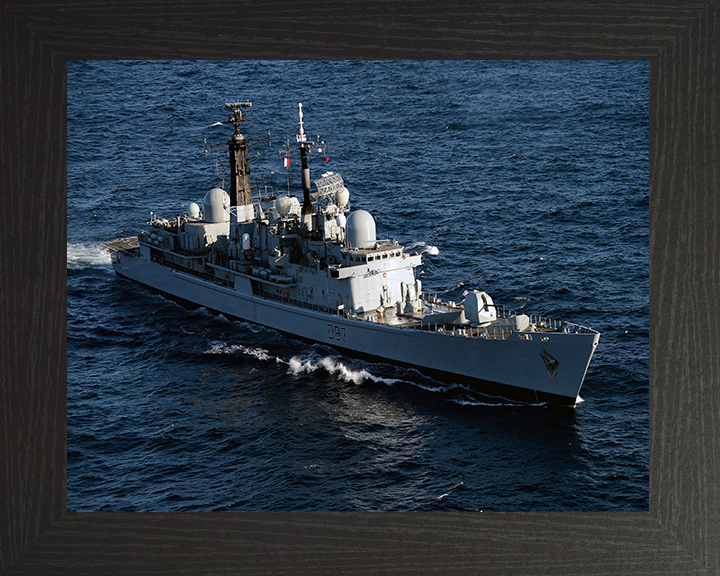 HMS Edinburgh D97 Royal Navy Type 42 Destroyer Photo Print or Framed Print - Hampshire Prints