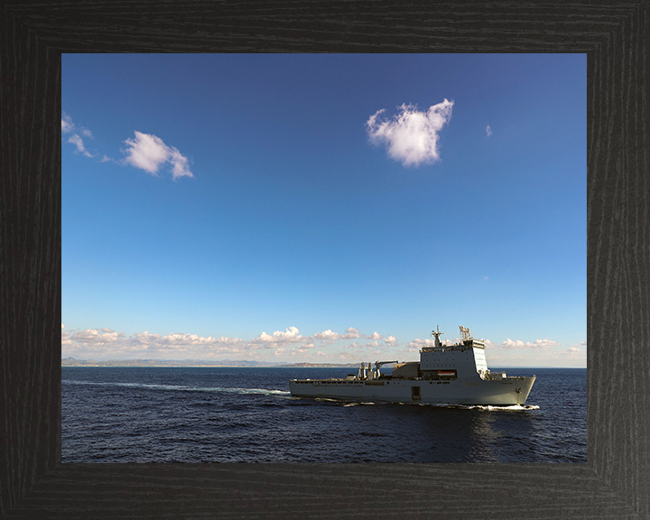 HMS Bulwark L15 Royal Navy Albion class amphibious ship Photo Print or Framed Print - Hampshire Prints