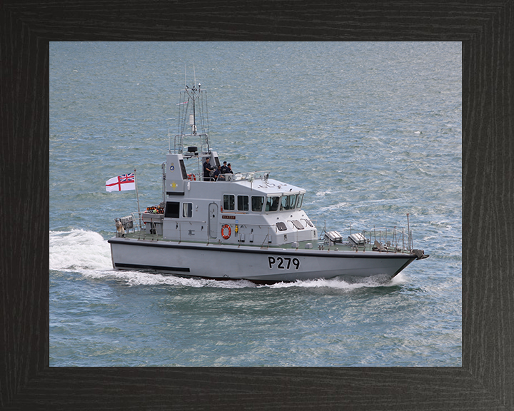 HMS Blazer P279 Royal Navy Archer class P2000 patrol vessel Photo Print or Framed Print - Hampshire Prints