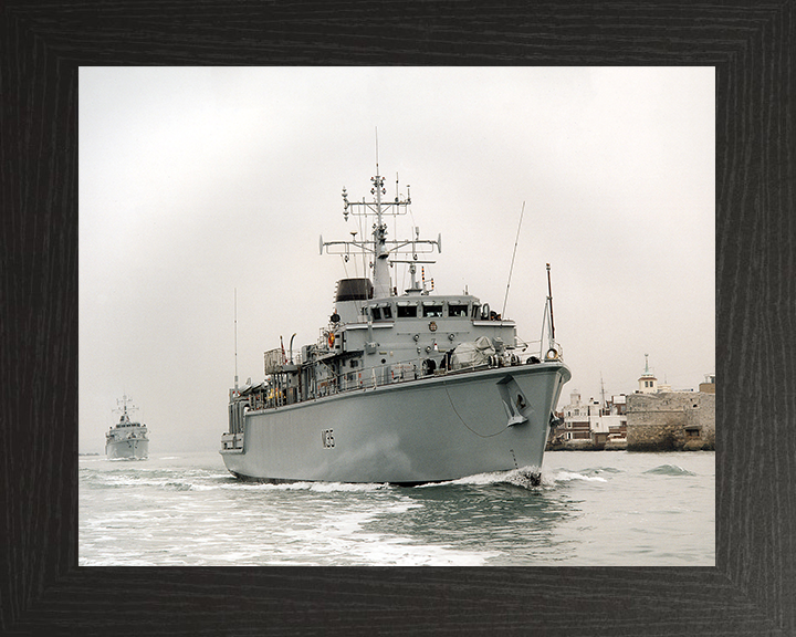 HMS Dulverton M35 Royal Navy Hunt class mine countermeasures vessel Photo Print or Framed Print - Hampshire Prints