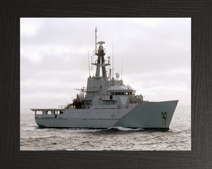 HMS Clyde P257 Royal Navy River class offshore patrol vessel Photo Print or Framed Print - Hampshire Prints