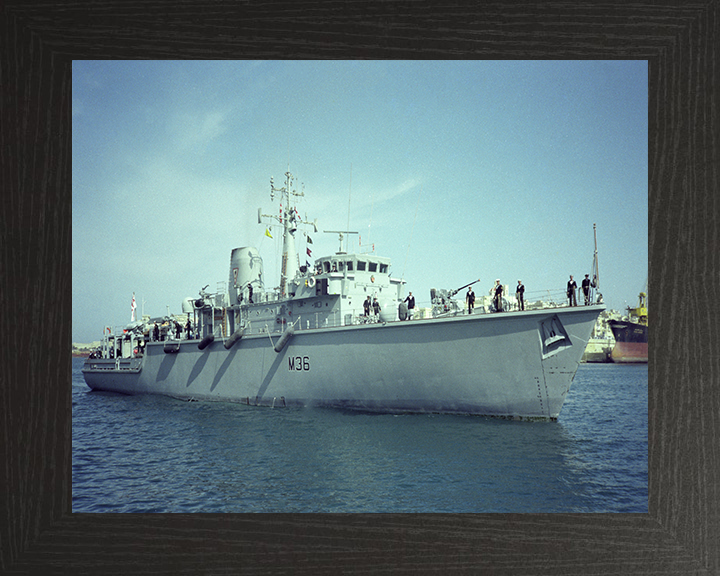 HMS Bicester M36 Royal Navy Hunt class mine countermeasures vessel Photo Print or Framed Print - Hampshire Prints