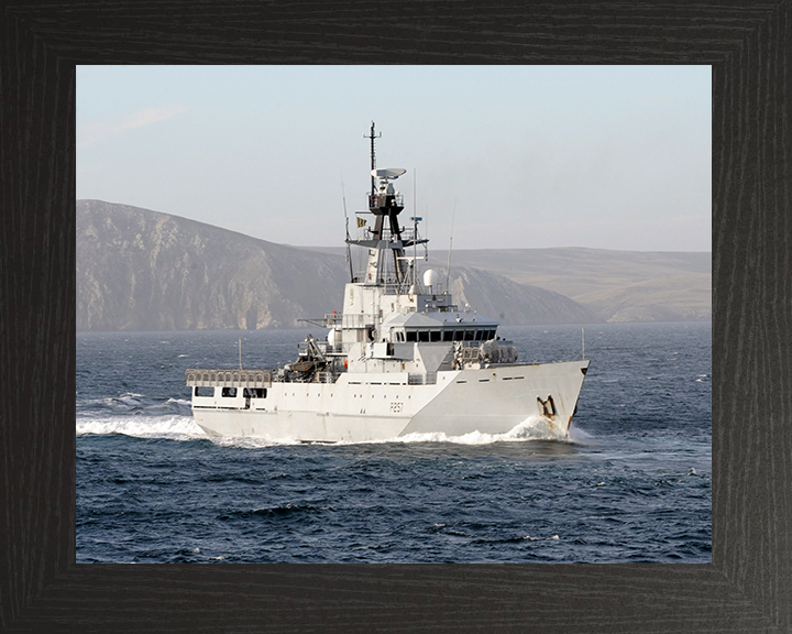 HMS Clyde P257 Royal Navy River class offshore patrol vessel Photo Print or Framed Print - Hampshire Prints