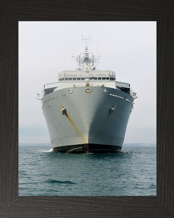 HMS Bulwark L15 Royal Navy Albion class amphibious ship Photo Print or Framed Print - Hampshire Prints