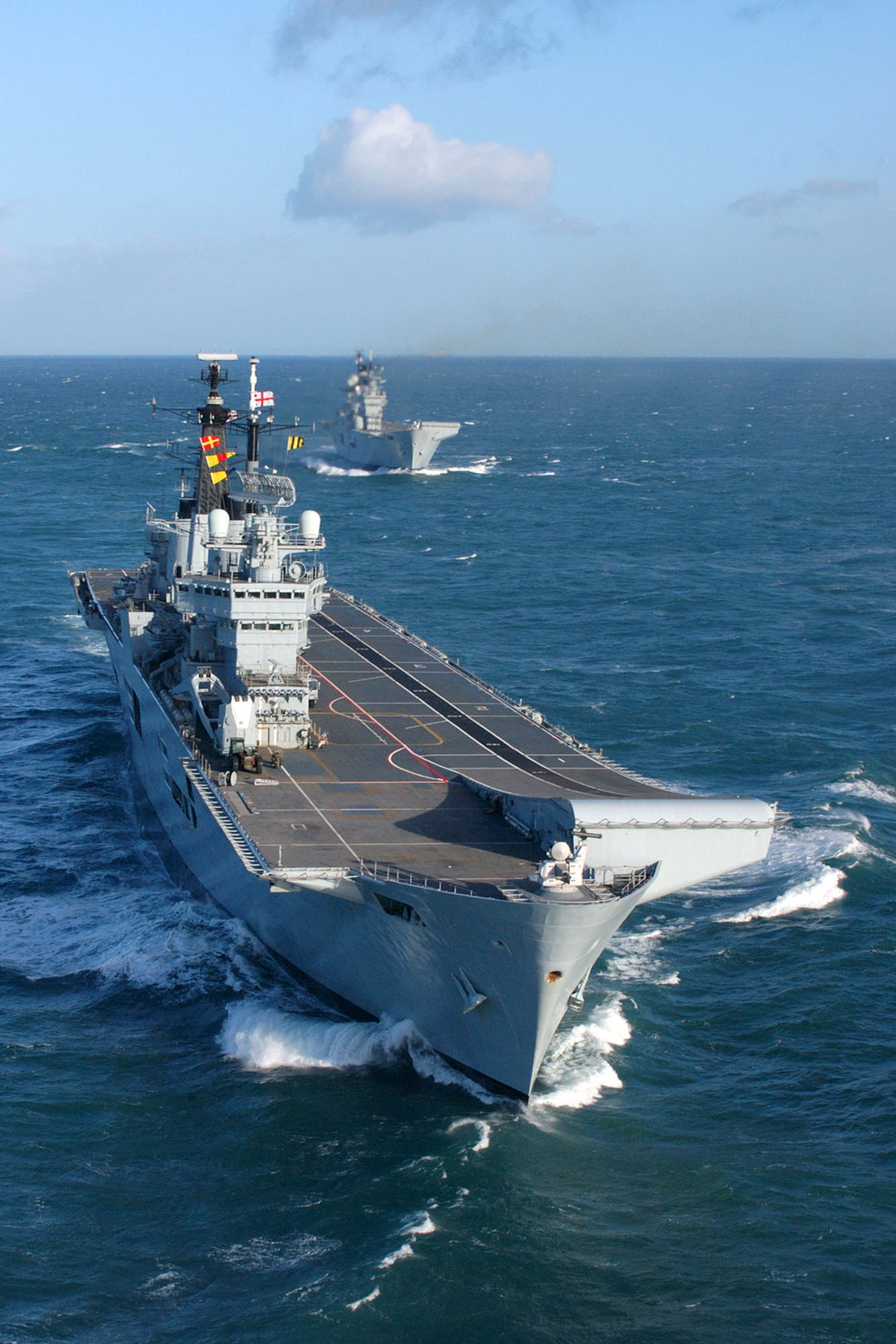 HMS Invincible R05 | Photo Print | Framed Print | Invincible Class | Aircraft Carrier | Royal Navy - Hampshire Prints