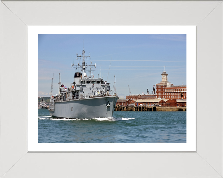 HMS Chiddingfold M37 | Photo Print | Framed Print | Hunt Class | Minehunter | Royal Navy - Hampshire Prints