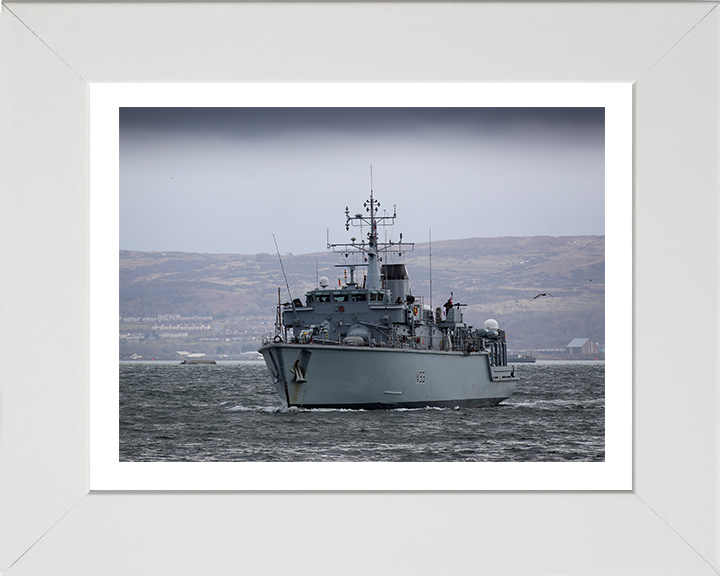 HMS Brocklesby M33 Royal Navy Hunt class Mine Counter Measures Vessel Photo Print or Framed Print - Hampshire Prints