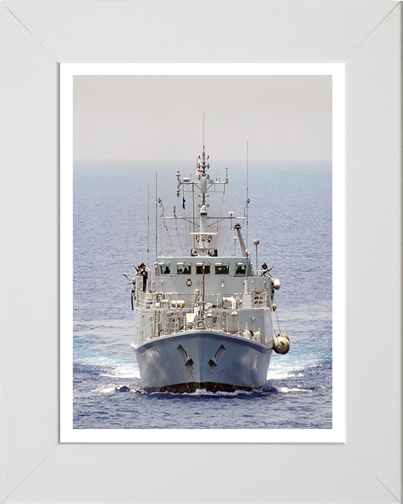 HMS Bangor M109 Royal Navy Sandown class minehunter Photo Print or Framed Print - Hampshire Prints