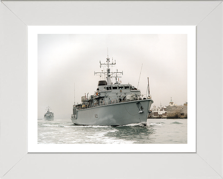 HMS Dulverton M35 Royal Navy Hunt class mine countermeasures vessel Photo Print or Framed Print - Hampshire Prints