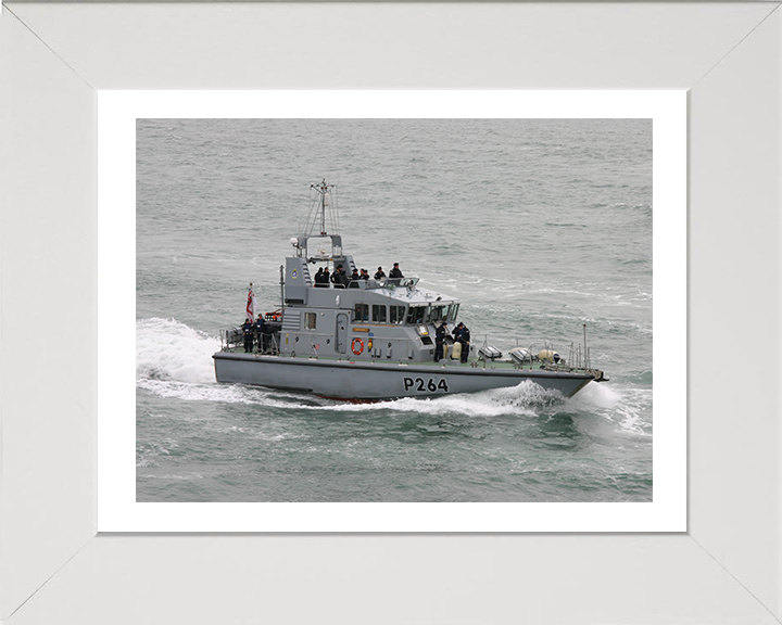 HMS Archer P264 Royal Navy Archer class P2000 patrol vessel Photo Print or Framed Print - Hampshire Prints