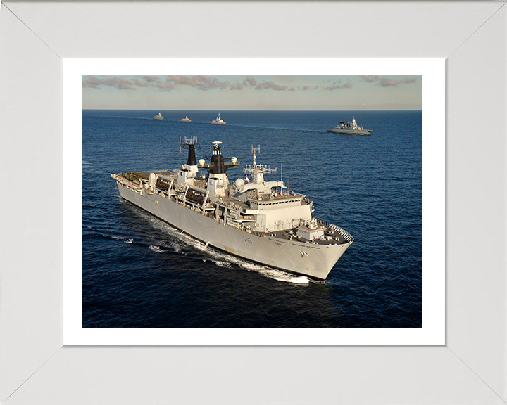 HMS Bulwark L15 Royal Navy Albion class amphibious ship Photo Print or Framed Print - Hampshire Prints