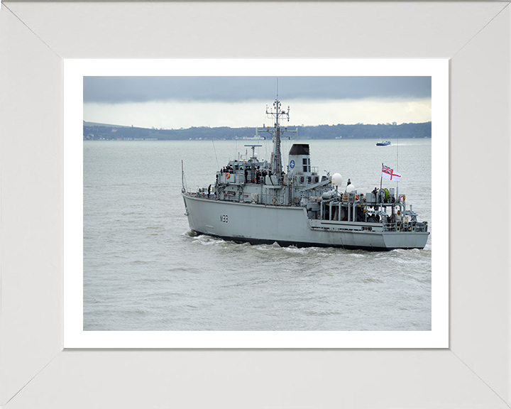 HMS Brocklesby M33 Royal Navy Hunt class Mine Counter Measures Vessel Photo Print or Framed Print - Hampshire Prints