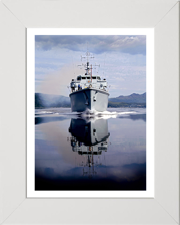 HMS Brocklesby M33 Royal Navy Hunt class Mine Counter Measures Vessel Photo Print or Framed Print - Hampshire Prints