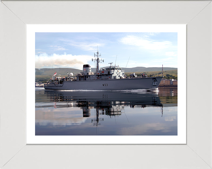 HMS Brocklesby M33 Royal Navy Hunt class Mine Counter Measures Vessel Photo Print or Framed Print - Hampshire Prints