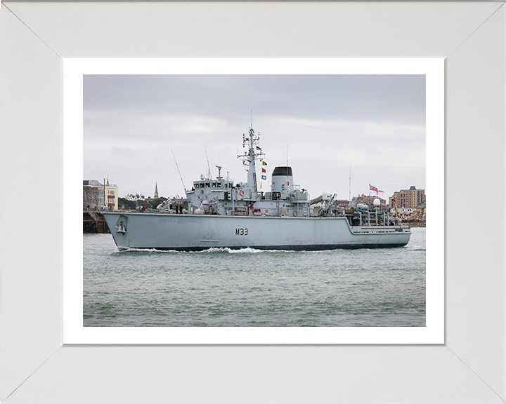 HMS Brocklesby M33 Royal Navy Hunt class Mine Counter Measures Vessel Photo Print or Framed Print - Hampshire Prints