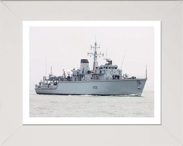 HMS Atherstone M38 Royal Navy Hunt class mine countermeasures vessel Photo Print or Framed Print - Hampshire Prints