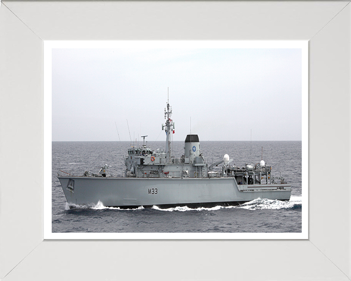 HMS Brocklesby M33 Royal Navy Hunt class Mine Counter Measures Vessel Photo Print or Framed Print - Hampshire Prints