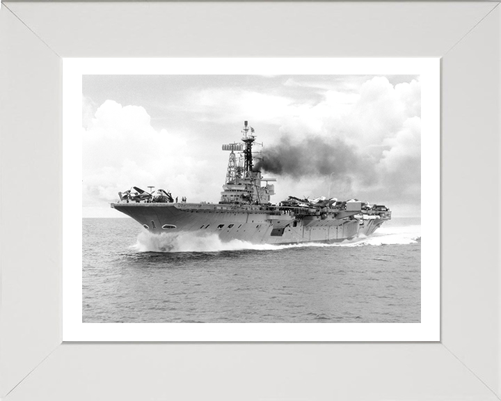 HMS Centaur R06 | Photo Print | Framed Print | Centaur Class | Fleet Carrier | Royal Navy - Hampshire Prints