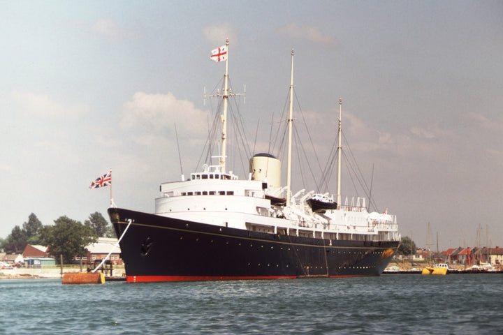 HMY Britannia Royal Yacht Photo Print or Framed Print - Hampshire Prints