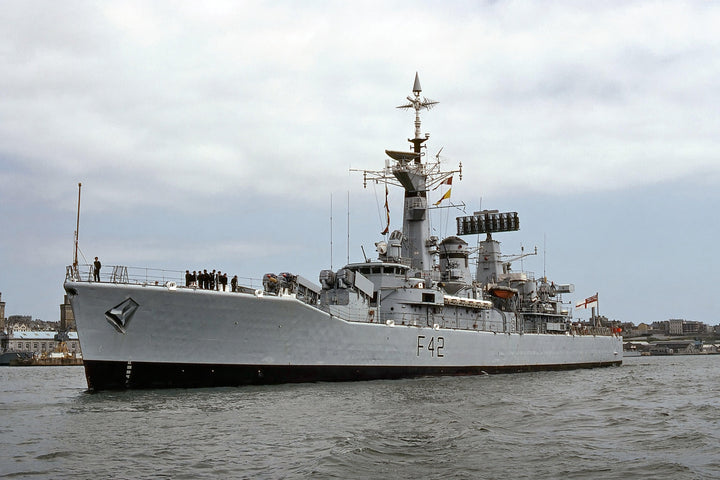 HMS Phoebe F42 | Photo Print | Framed Print | Leander Class | Frigate | Royal Navy - Hampshire Prints