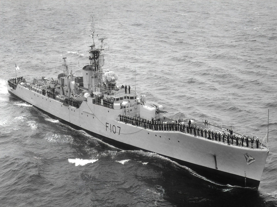 HMS Rothesay F107 | Photo Print | Framed Print | Rothesay Class | Frigate | Royal Navy - Hampshire Prints