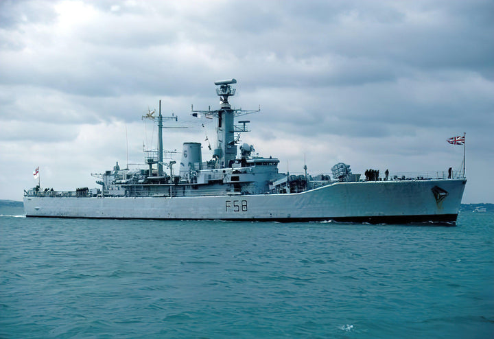 HMS Hermione F58 | Photo Print | Framed Print | Leander Class | Frigate | Royal Navy - Hampshire Prints