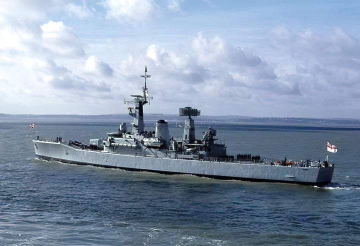 HMS Ariadne F72 | Photo Print | Framed Print | Leander Class | Frigate | Royal Navy - Hampshire Prints