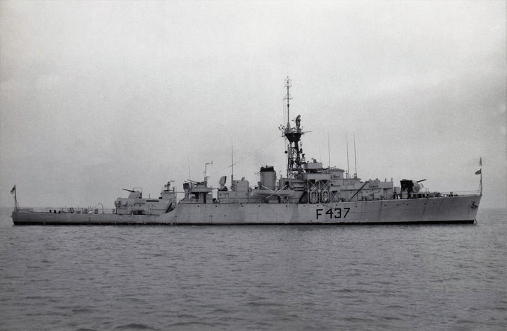 HMS Loch Lomond K437 Royal Navy Loch class frigate Photo Print or Framed Print - Hampshire Prints