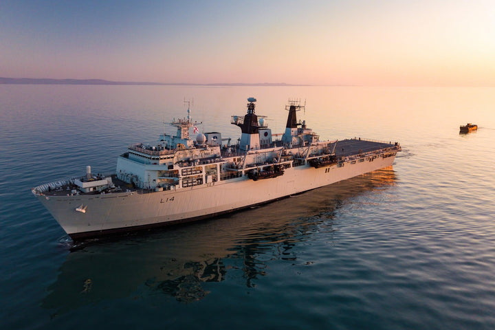 HMS Albion L14 | Photo Print | Framed Print | Albion Class | Amphibious ship | Royal Navy - Hampshire Prints