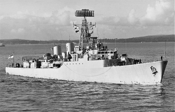 HMS Zulu F124 Royal Navy Tribal class frigate Warship Photo Print or Framed Print - Hampshire Prints