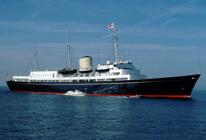 HMY Britannia Royal Yacht Photo Print or Framed Print - Hampshire Prints