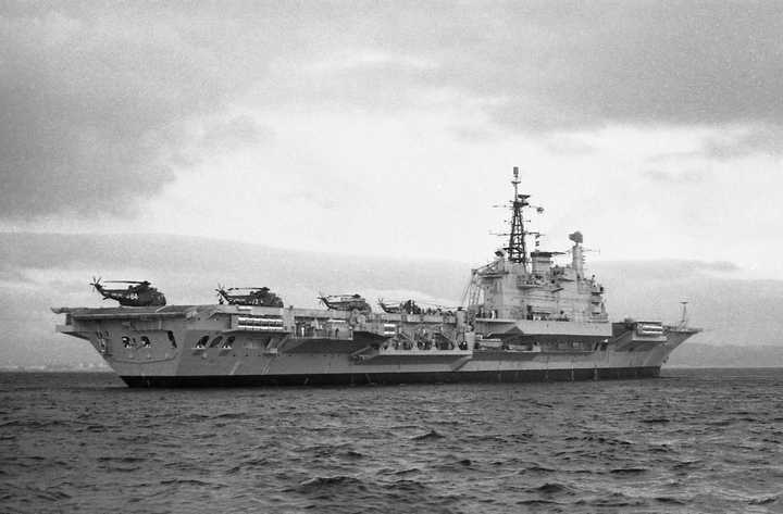 HMS Hermes R12 Royal Navy Centaur class Aircraft carrier Photo Print or Framed Print - Hampshire Prints