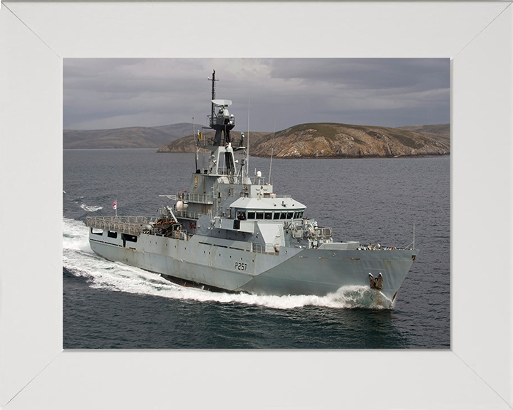 HMS Clyde P257 | Photo Print | Framed Print | River Class | Patrol Vessel | Royal Navy - Hampshire Prints