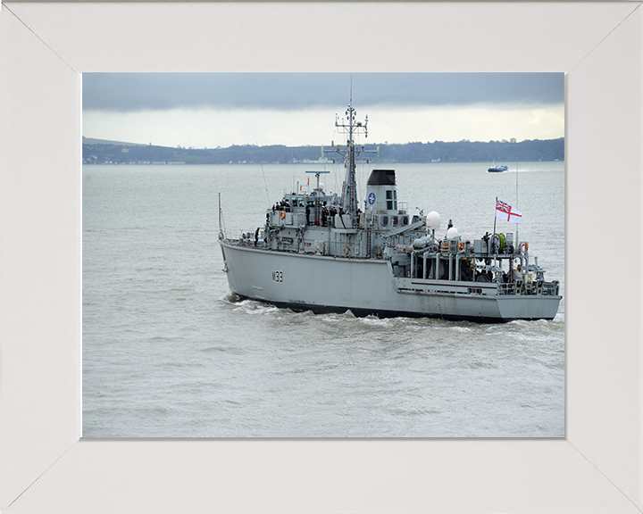 HMS Brocklesby M33 Royal Navy Hunt class Mine Counter Measures Vessel Photo Print or Framed Print - Hampshire Prints