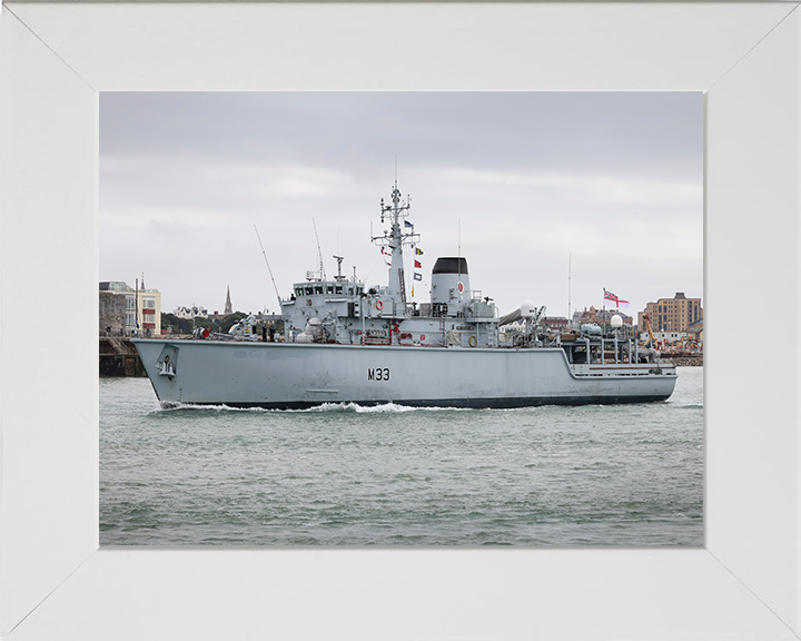 HMS Brocklesby M33 Royal Navy Hunt class Mine Counter Measures Vessel Photo Print or Framed Print - Hampshire Prints